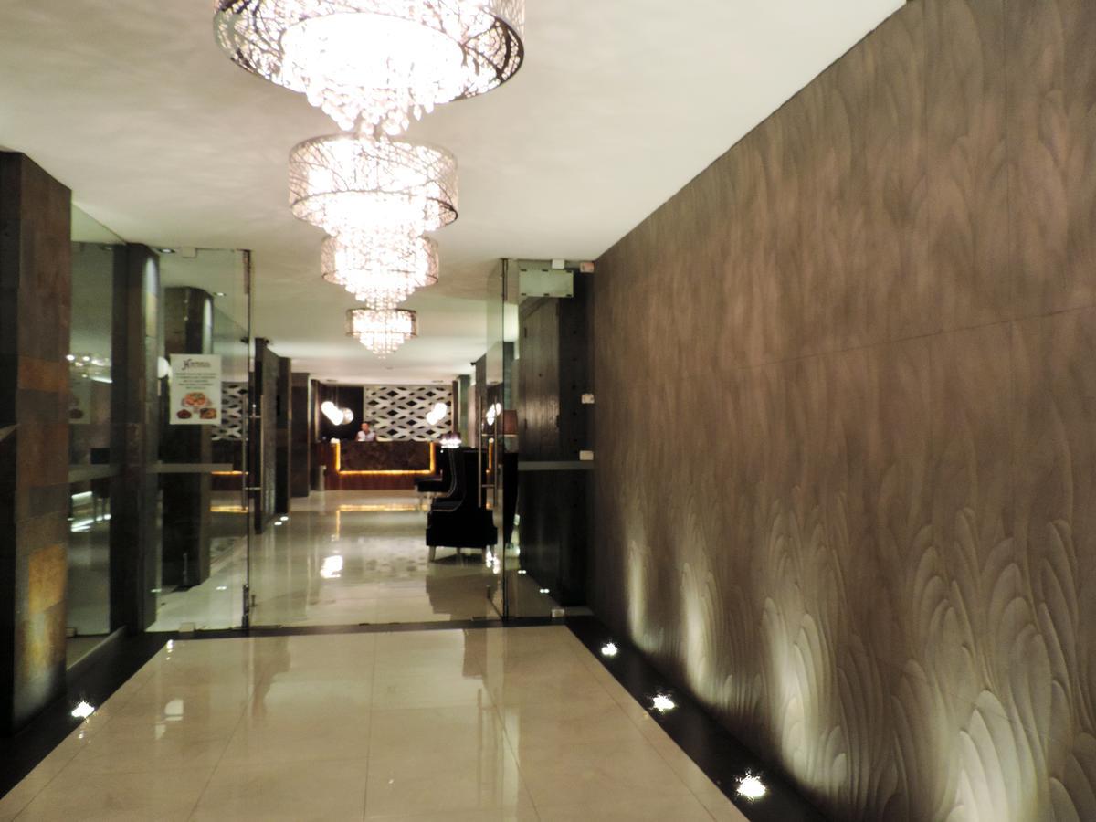 Hotel Senorial Platino เลออน ภายนอก รูปภาพ
