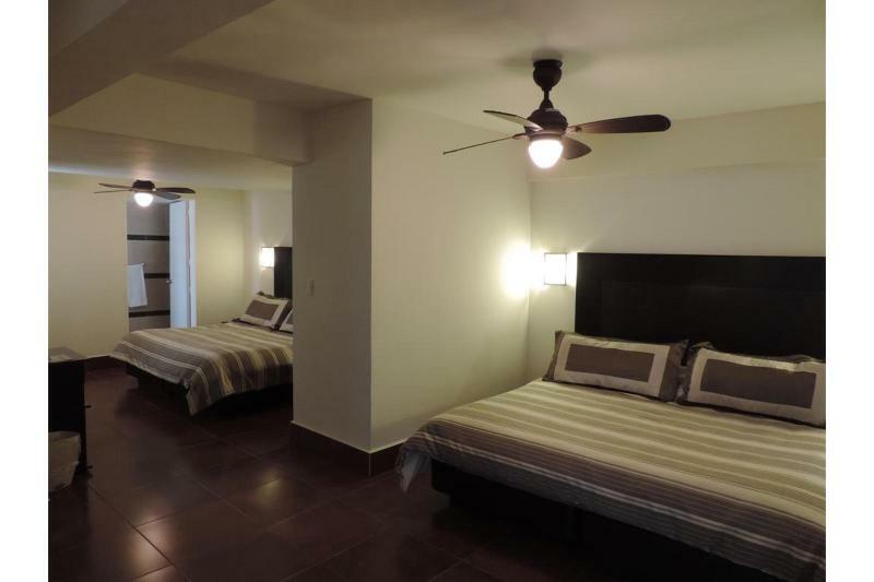 Hotel Senorial Platino เลออน ภายนอก รูปภาพ